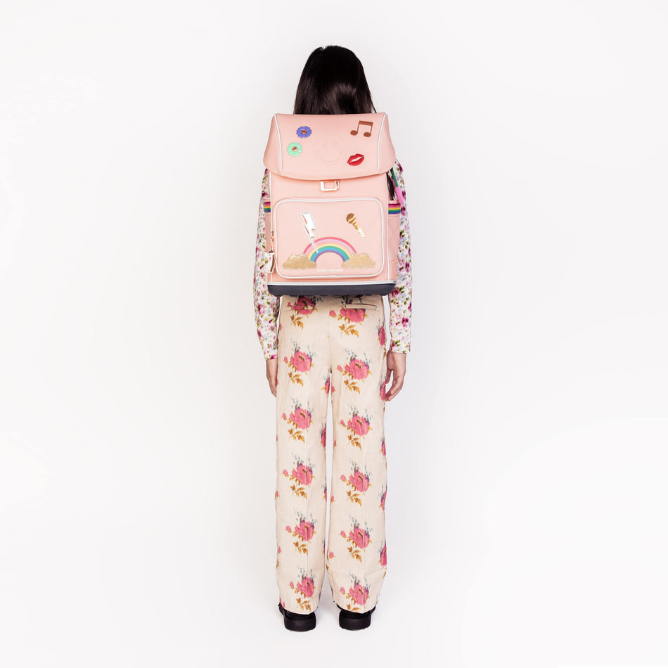 Ergonomic backpack Lady Gadget Pink for girls from the first year of primary school onwards. The load-bearing system transfers 50% of the weight to the hips.