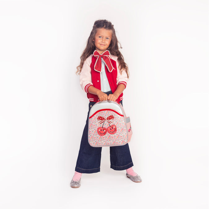 Jeune Premier Backpack Ralphie Berry Cute – ergonomic toddler backpack for girls aged 2–5, pink berry print, made from recycled materials