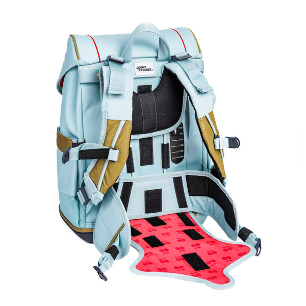 Discover the Jeune Premier Ergomaxx, the most ergonomic, durable and beautiful backpack in the world for girls aged 6 to 10. Horse girls will love the baby blue Cavalerie Florale design.