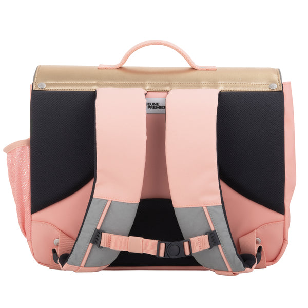 Trendy schoolbag for children from 6 to 8 years old. The bags were inspired by the leather school bags from the old days but with all the modern functionalities that make them timeless classics.