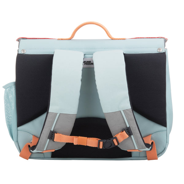 Trendy schoolbag for children from 6 to 8 years old. The bags were inspired by the leather school bags from the old days but with all the modern functionalities that make them timeless classics.