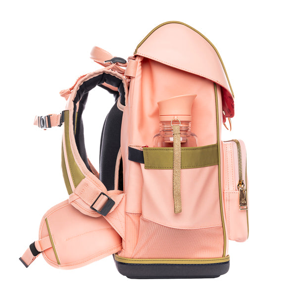 Ergomaxx BFF Pink. Ergonomic, trendy backpack for children from 6 years old. Looking for a bag with beauty and brains? The load-bearing system transfers 50% of the weight to the hips.