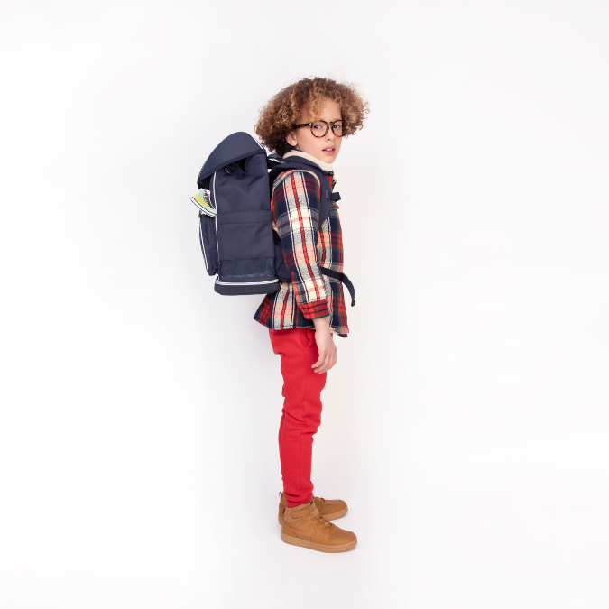 Discover the Ergomaxx, the most ergonomic backpack in the world for boys aged 6 to 10. The Mr. Gadget design full of cool gadgets is a Jeune Premier bestseller for boys.
