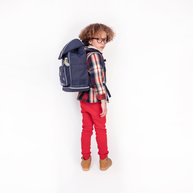 Discover the Ergomaxx, the most ergonomic backpack in the world for boys aged 6 to 10. The Mr. Gadget design full of cool gadgets is a Jeune Premier bestseller for boys.
