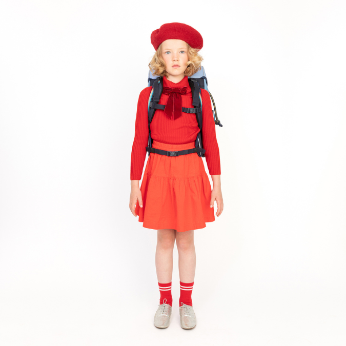 Ergonomic, trendy backpack for children from 6 years old. The load-bearing system transfers 50% of the weight to the hips. Design: Unicorn Universe.