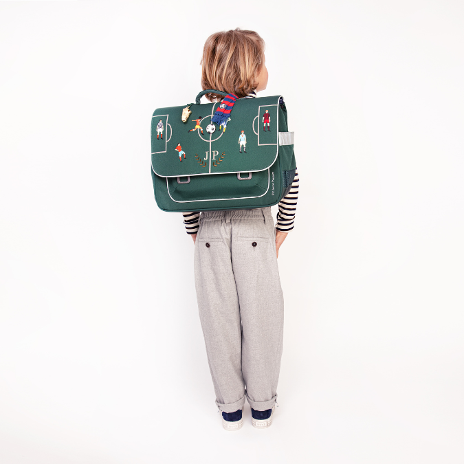 Check out the Jeune Premier bestseller: the It Bag Midi schoolbag, a true back-to-school essential. This high quality schoolbag with dark green FC Jeune Premier design is ideal for boys aged 6 to 8 years.