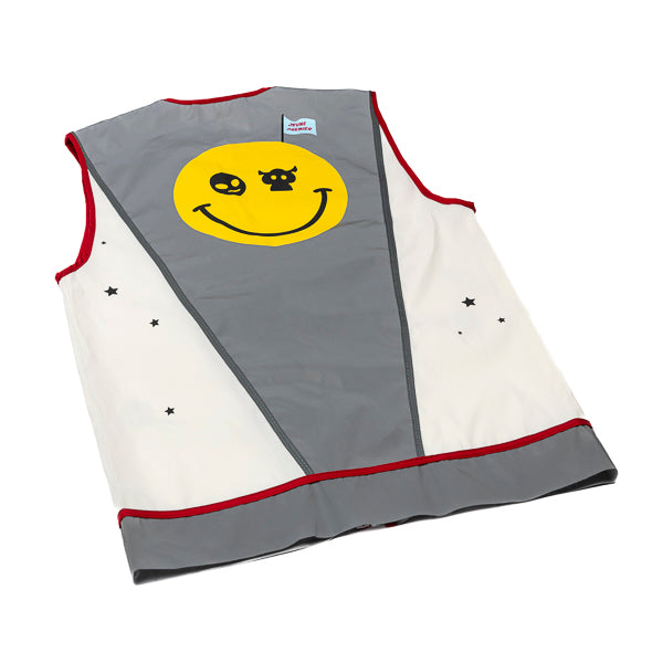 Be safe on the streets with the most fashionable Jeune Premier Bodyglower. The reflective fabric will make you visible in the dark from a distance of 150 metres.