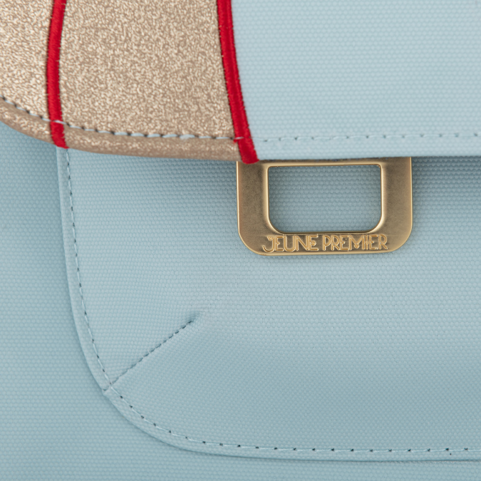 Check out the Jeune Premier bestseller: the It Bag Midi schoolbag, a true back-to-school essential. This high quality schoolbag with a beautiful Cavalerie Florale design is ideal for girls aged 6 to 8 years.