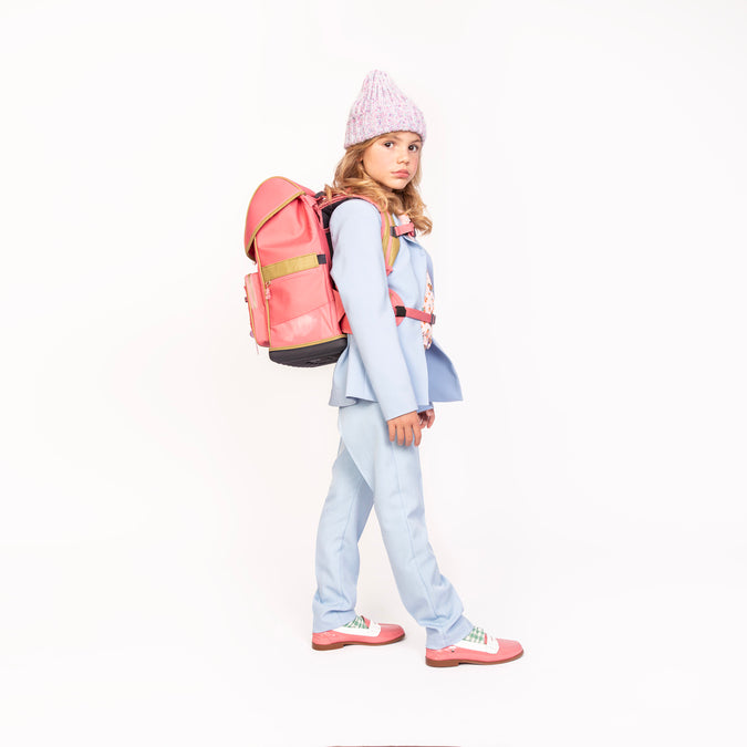 Ergomaxx Candy. Ergonomic, trendy backpack for children from 6 years old. Looking for a bag with beauty and brains? The load-bearing system transfers 50% of the weight to the hips.