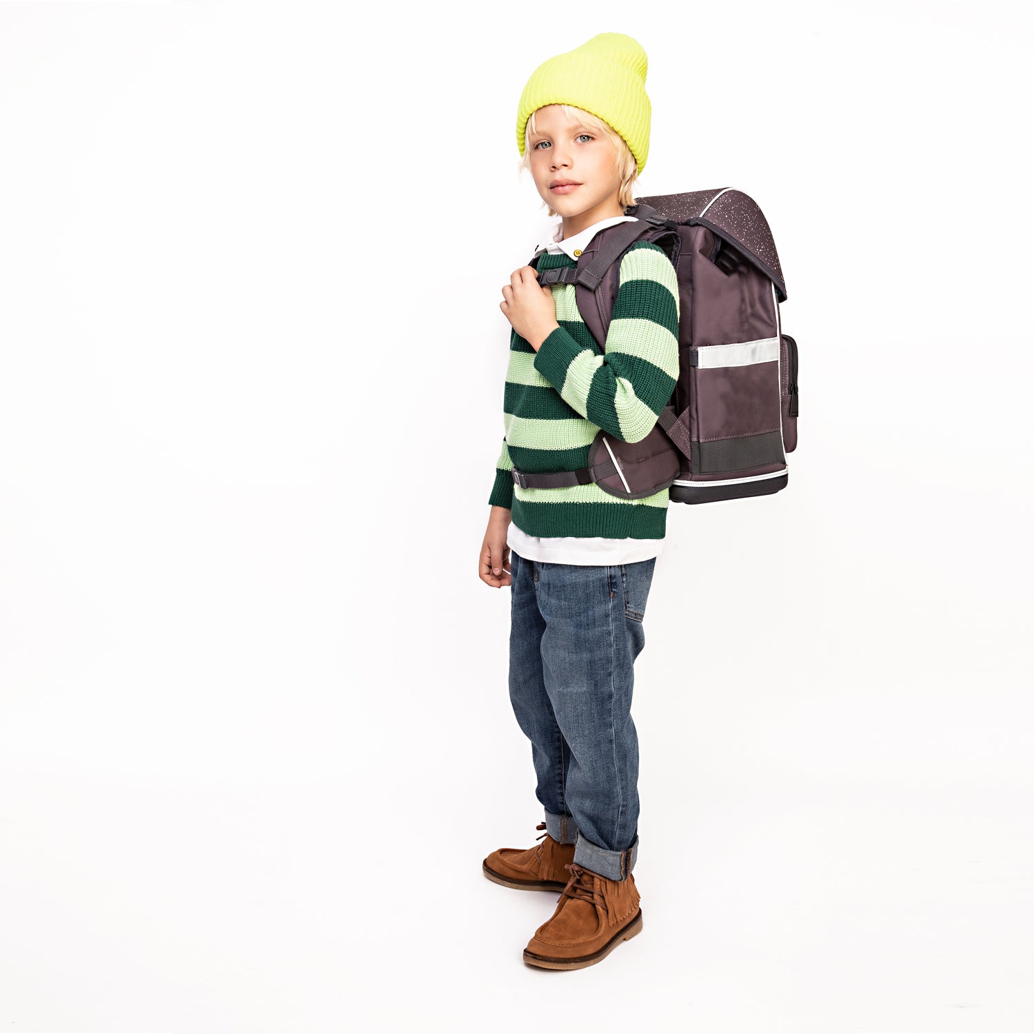 Discover the Jeune Premier Ergomaxx, the most ergonomic backpack in the world for boys aged 6 to 10. The Space Invaders print is ideal for boys fascinated by space.