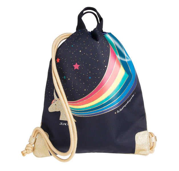 Trendy bag for school and leisure for all ages. Wear it as a tote when you hit the city, a fashionable backpack or as a water repellent gym bag.