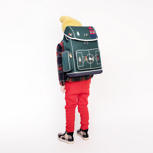 Discover the Ergomaxx, the most ergonomic backpack in the world for boys aged 6 to 10. The dark green FC Jeune Premier design is the all-time bestseller for boys.